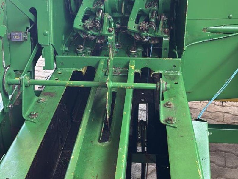 John Deere 332A