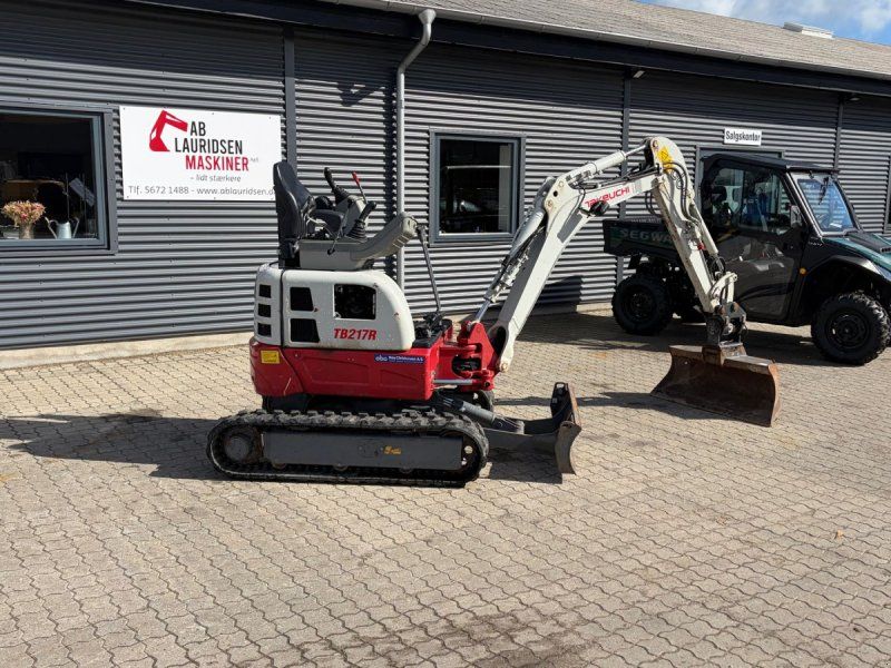 Takeuchi TB217R Årgang m/ Powertilt PTA-4.5 og 100 cm JST skovl