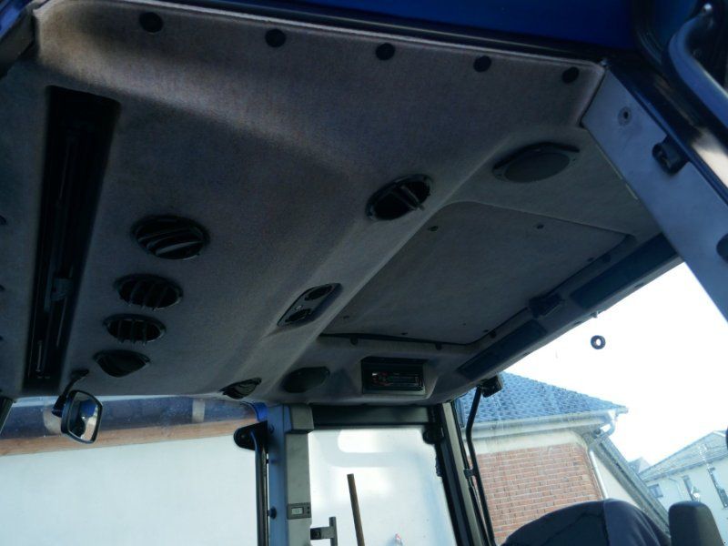 New Holland TL 100. Ind-Lader, Klima, Druckluft, Lastschaltung.  