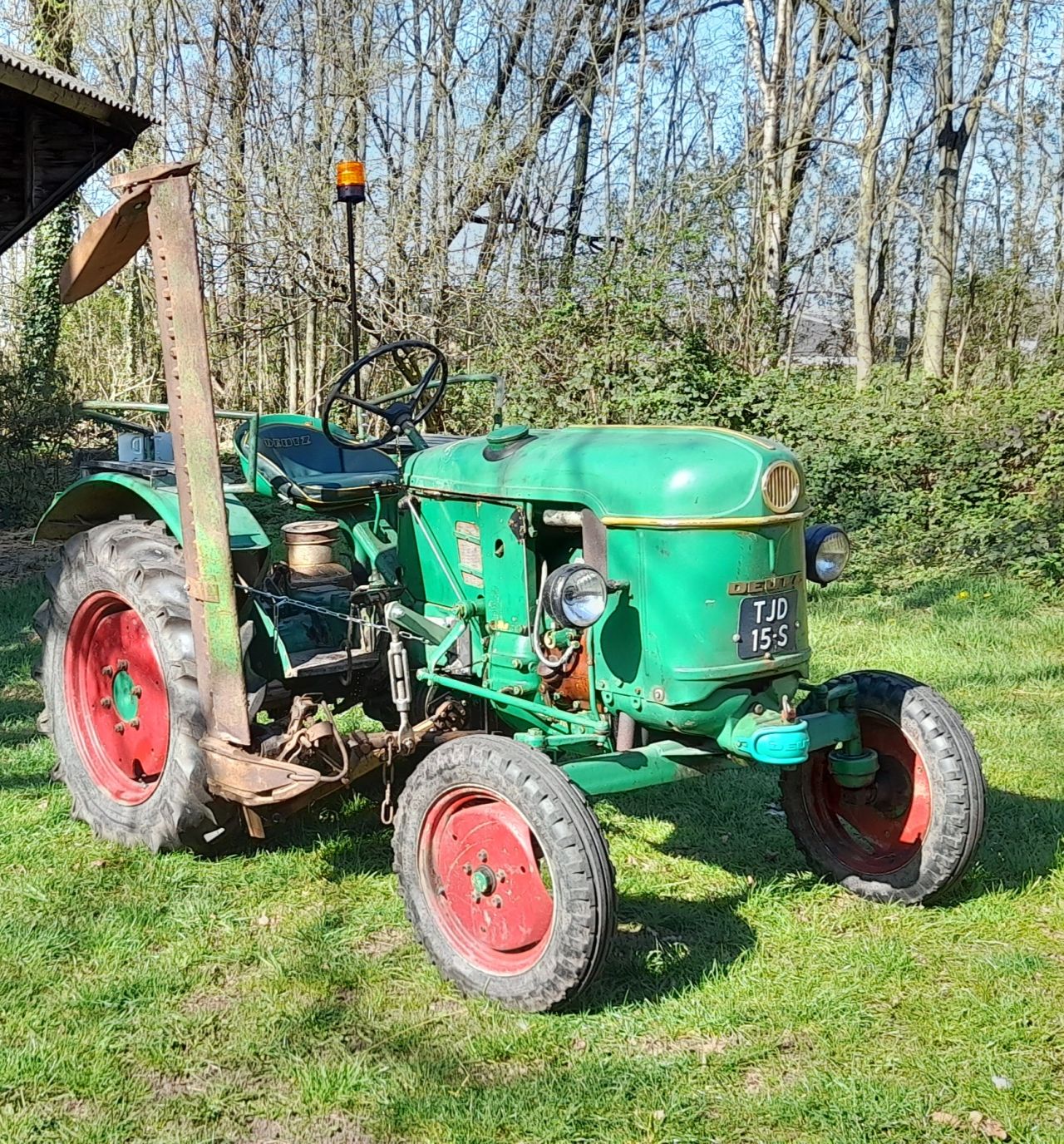 Deutz D15 met kenteken.