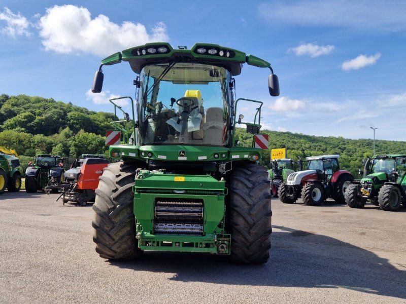 John Deere 8600