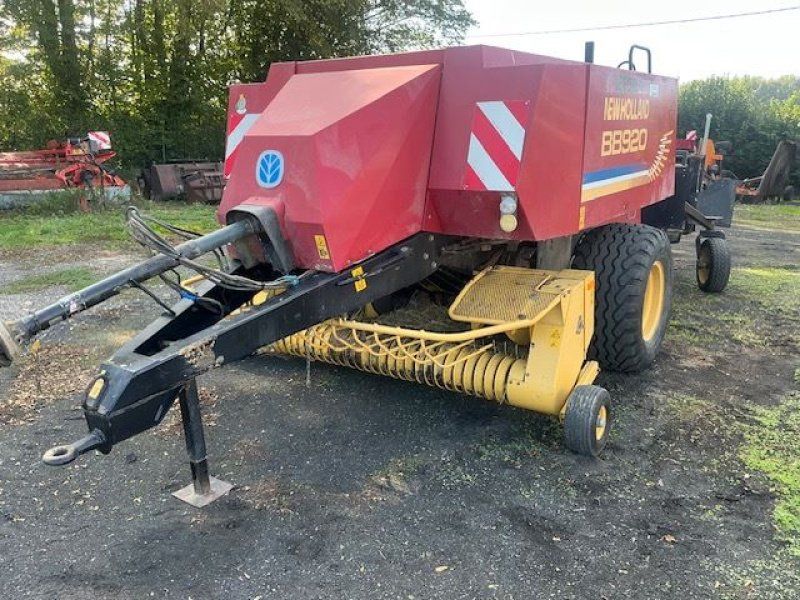 New Holland BB980
