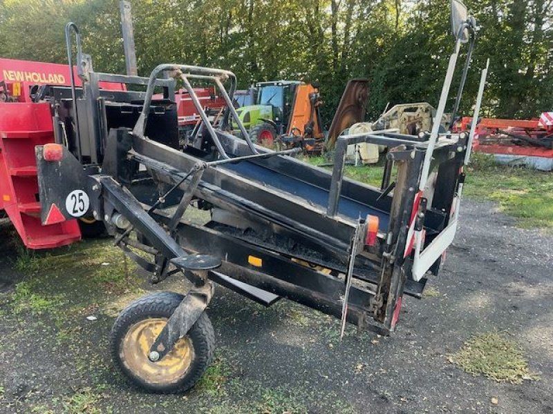 New Holland BB980
