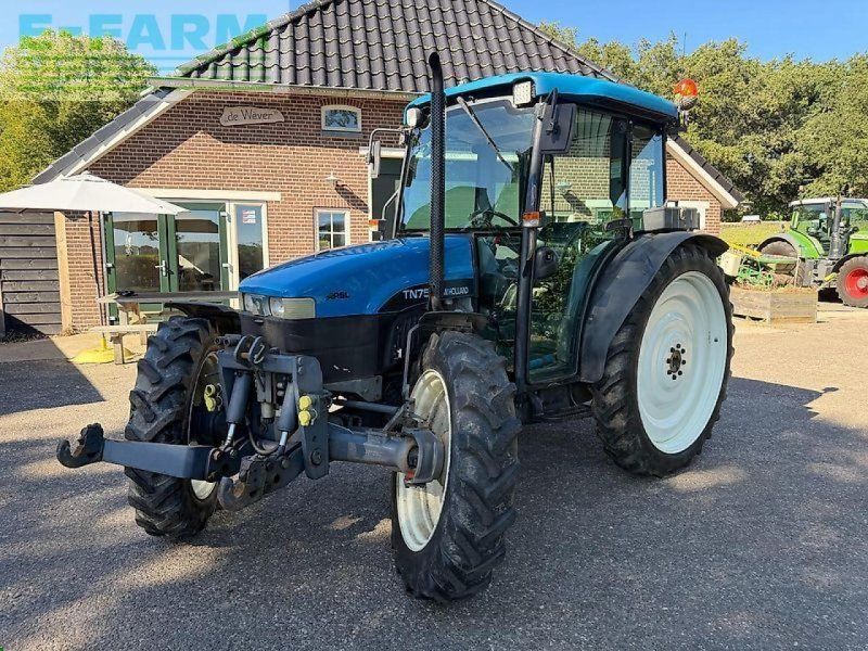 New Holland tn75