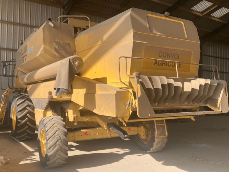 New Holland TX 67 FS