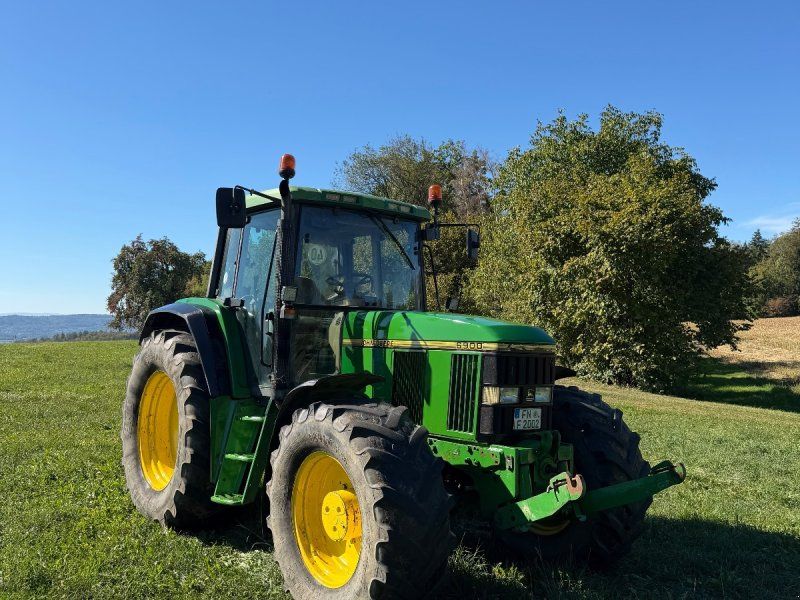 John Deere 6900