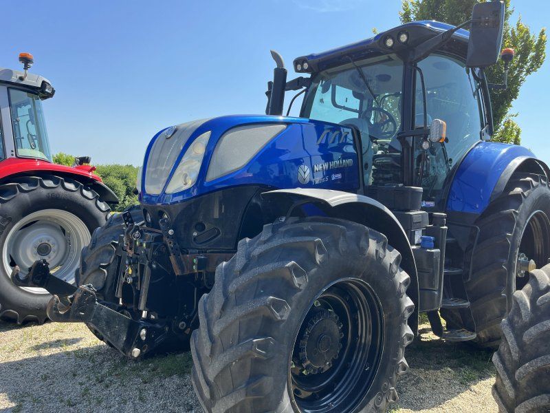 New Holland TRACTEUR NH T7.215 S