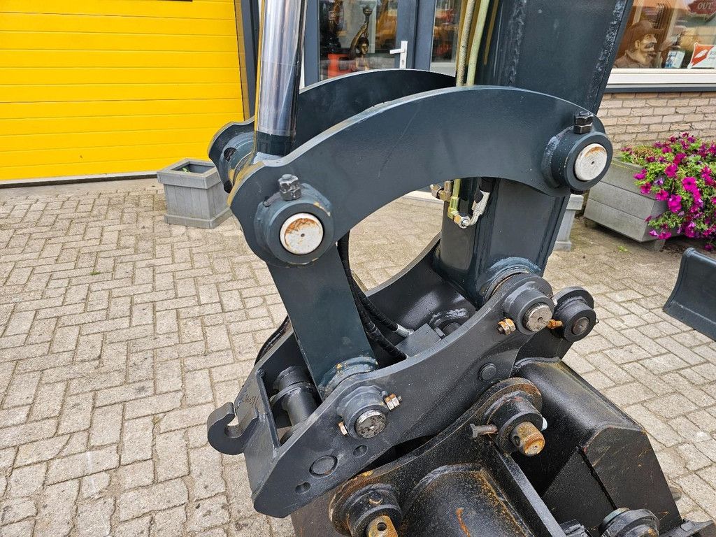 Hyundai HX60PRO WE1702