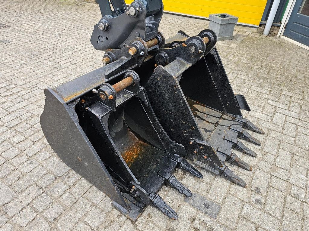 Hyundai HX60PRO WE1702