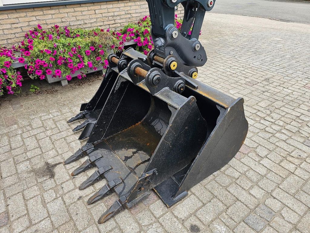 Hyundai HX60PRO WE1702