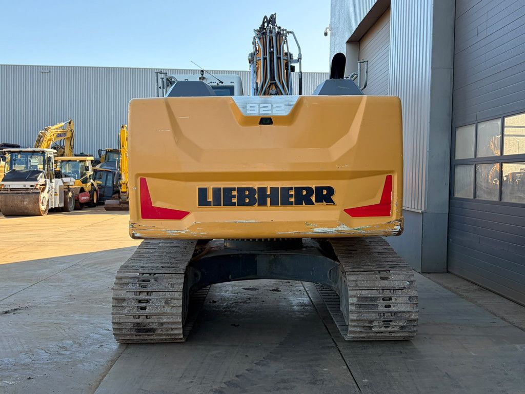 Liebherr R922LC