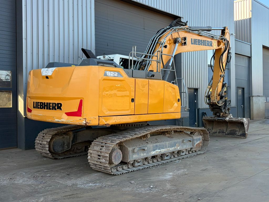 Liebherr R922LC