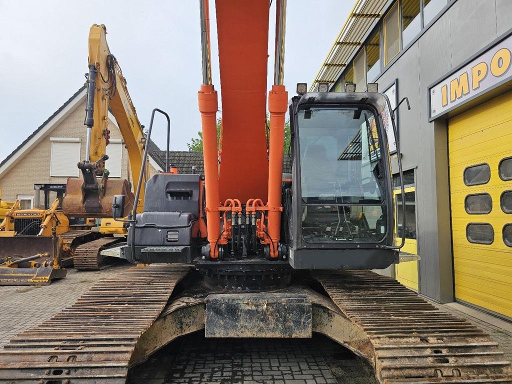 Hitachi ZX250LC-5B WE1781