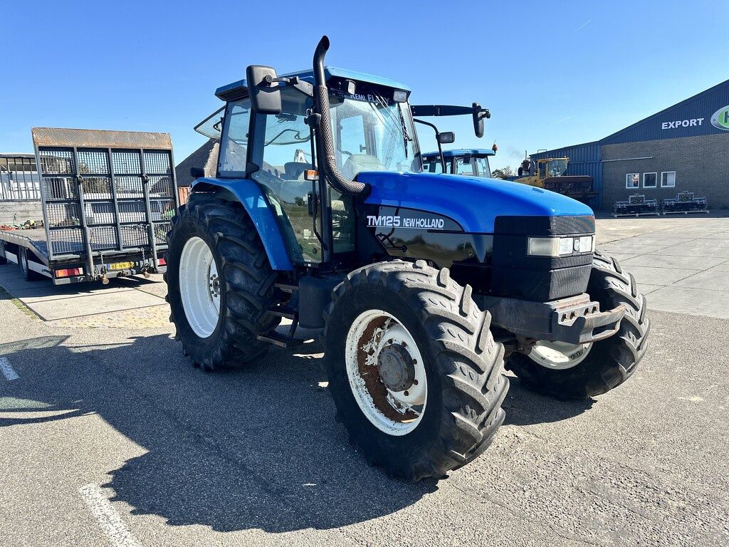 New Holland TM 125