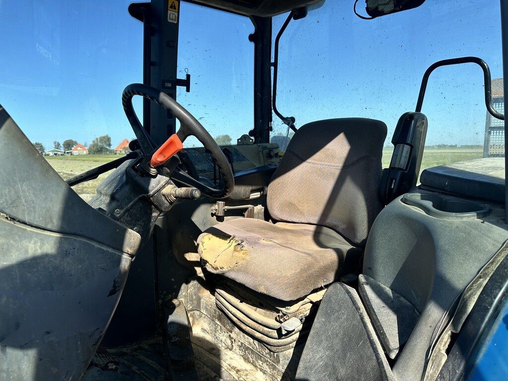 New Holland TM 125