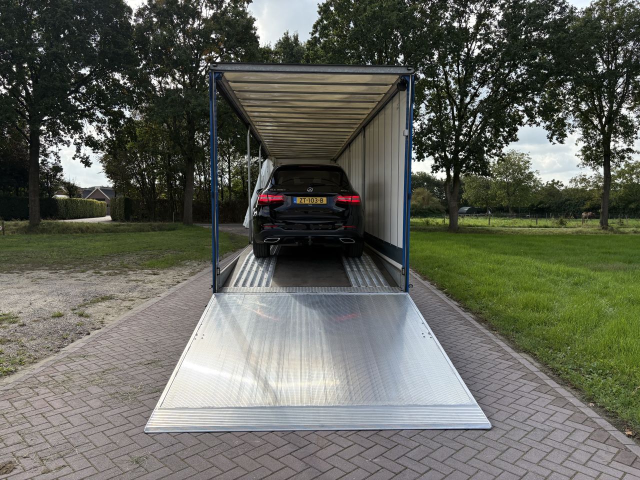 Be trekker Iveco Daily 40C15 euro 6 - be oplegger autotransporte