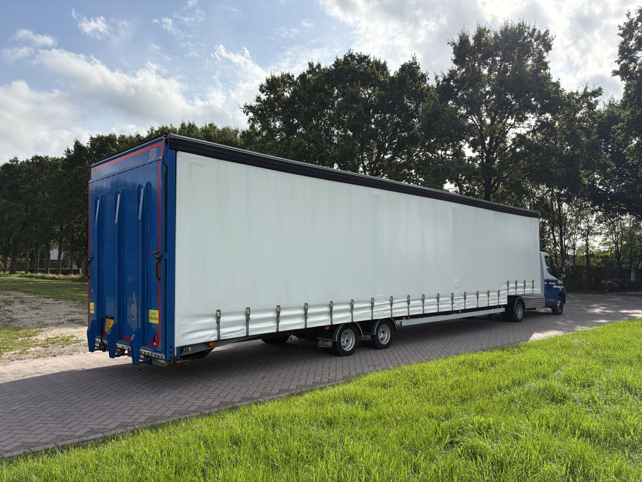Be trekker Iveco Daily 40C15 euro 6 - be oplegger autotransporte
