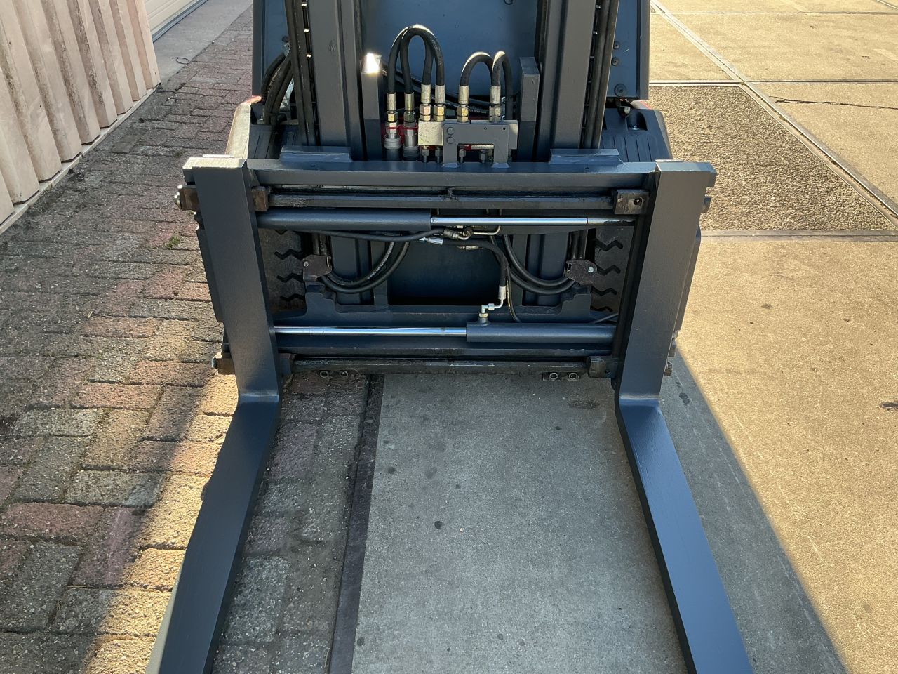 Te koop Linde E30/02 Elektrisch 2005 in zeer nette staat