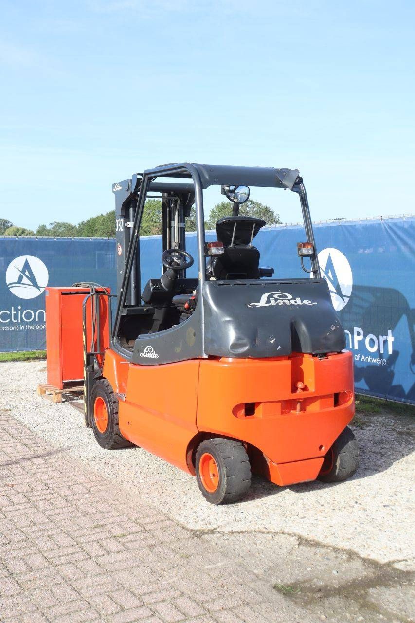 Linde E30/03/600 Elektrogabelstapler 3000kg 2005