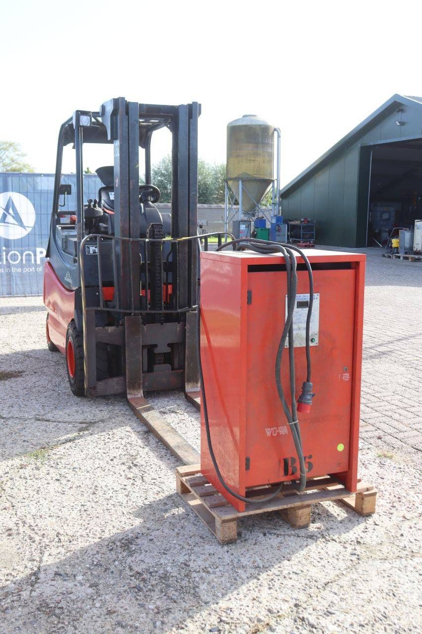 Linde E30/03/600 Elektrogabelstapler 3000kg 2005