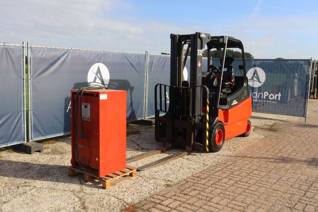 Linde E30/03/600 Elektrogabelstapler 3000kg 2005