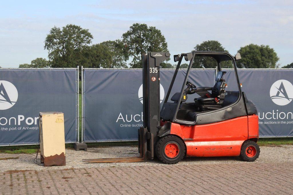Linde E30/03/600 Elektrogabelstapler 3000kg 2005