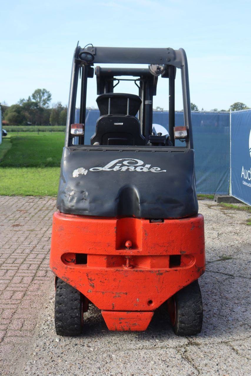 Linde E30/03/600 Elektrogabelstapler 3000kg 2005