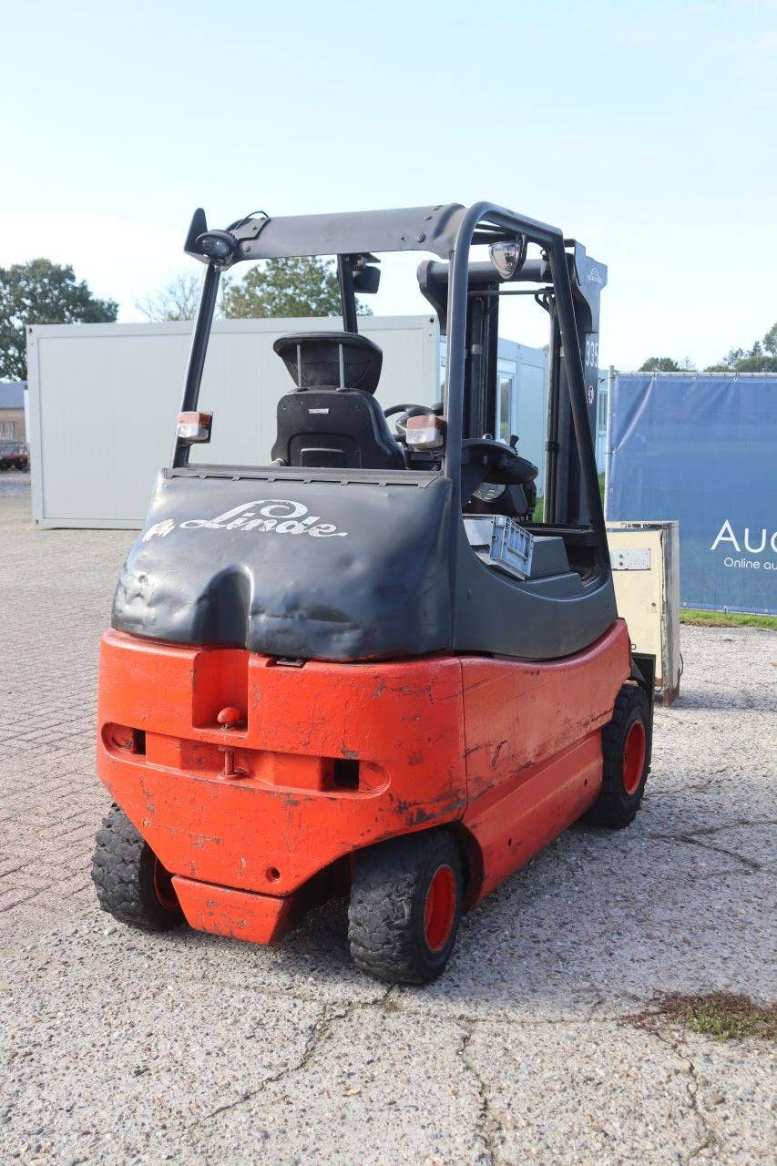 Linde E30/03/600 Elektrogabelstapler 3000kg 2005