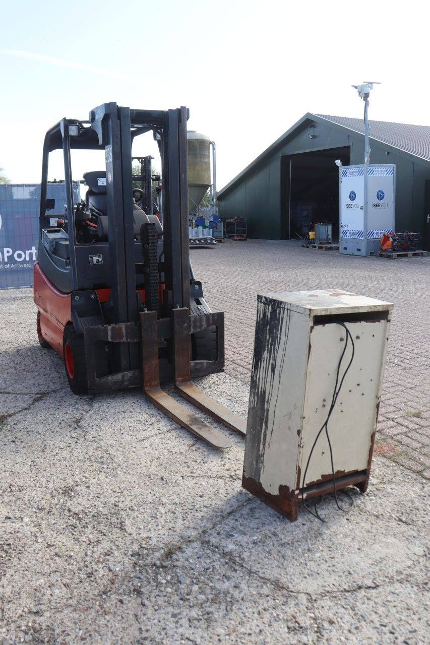Linde E30/03/600 Elektrogabelstapler 3000kg 2005