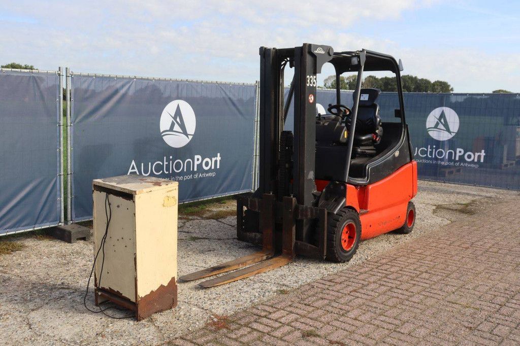 Linde E30/03/600 Elektrogabelstapler 3000kg 2005