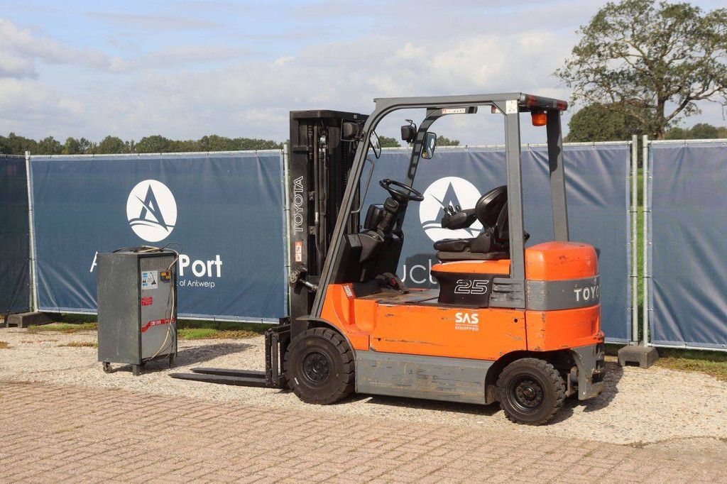 Toyota 7FBMF25 Electric Forklift 2500kg 4.3m 2010