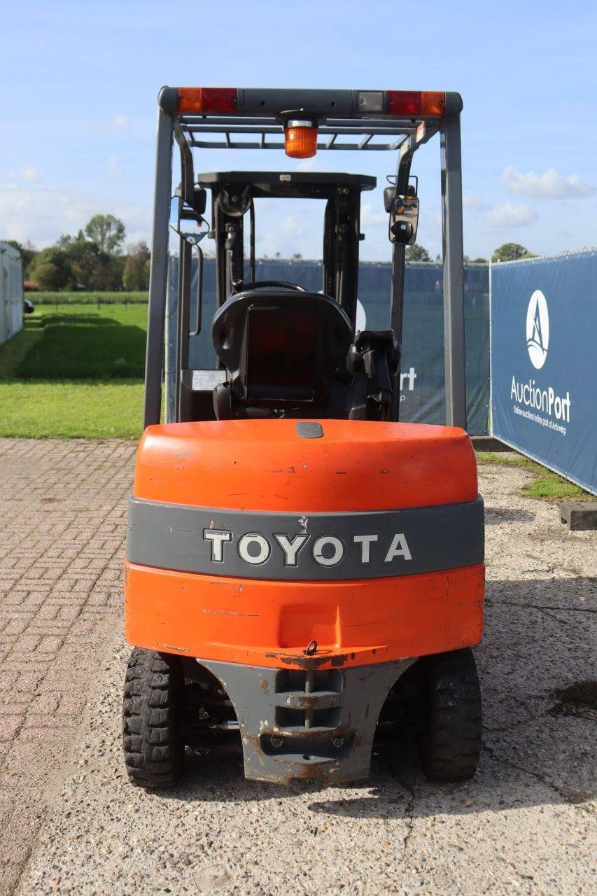 Toyota 7FBMF25 Electric Forklift 2500kg 4.3m 2010