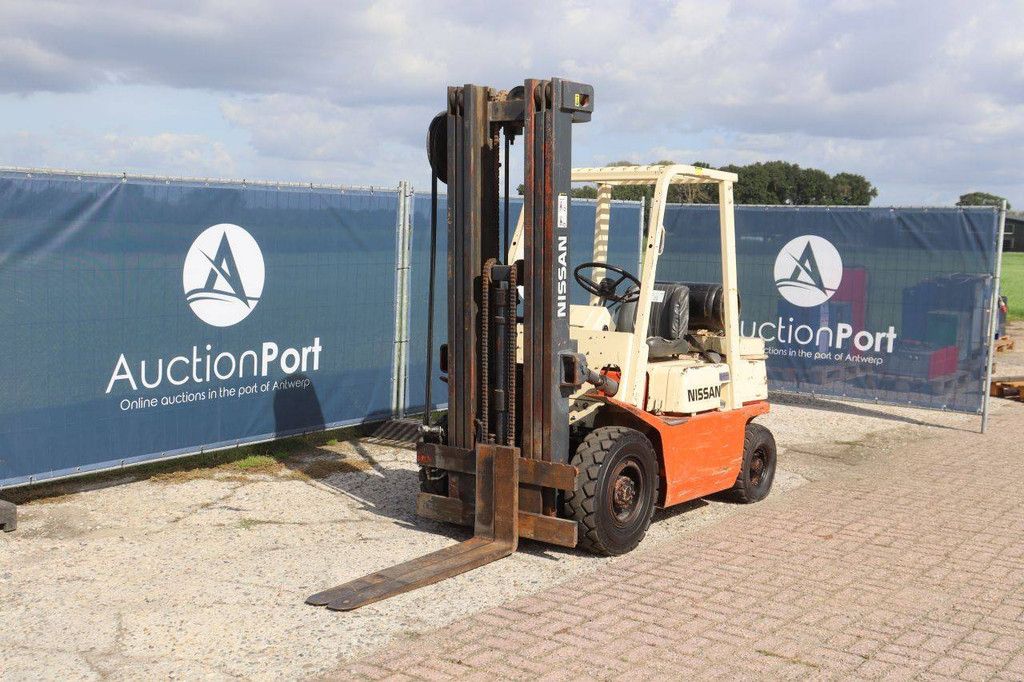 Gabelstapler Nissan PF02A20U LPG 2000kg 3,7m