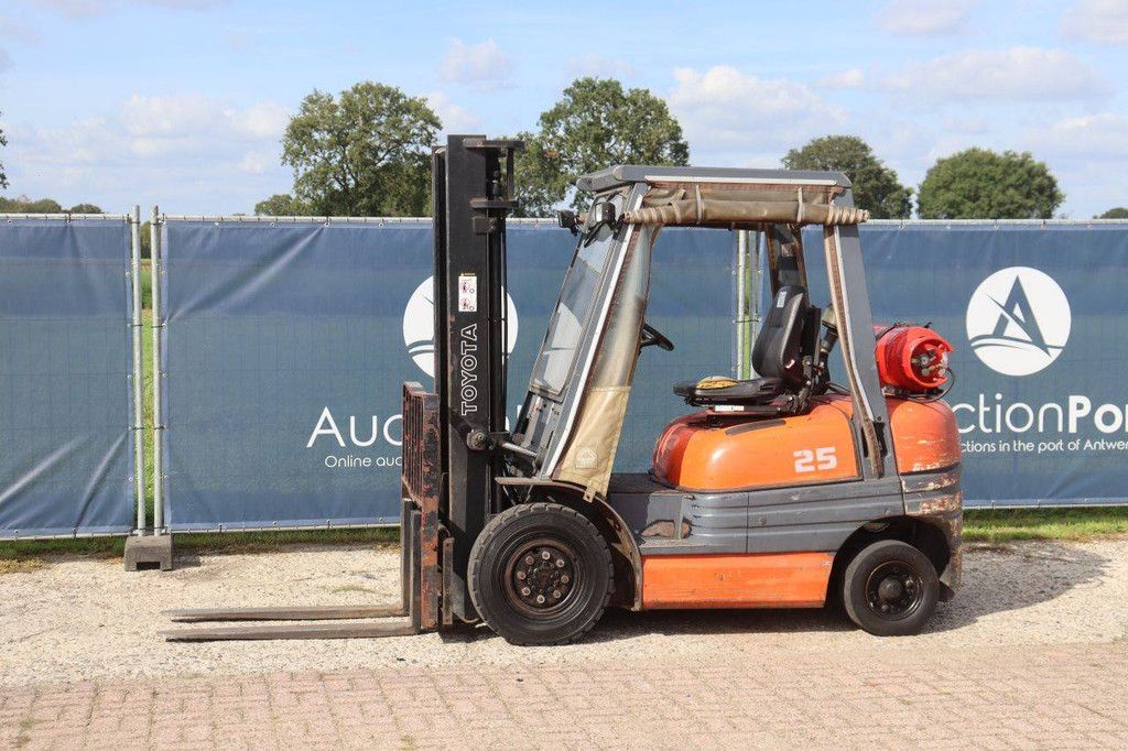 Forklift Toyota 42-6FGF25 LPG 2300kg 3.5m 1995