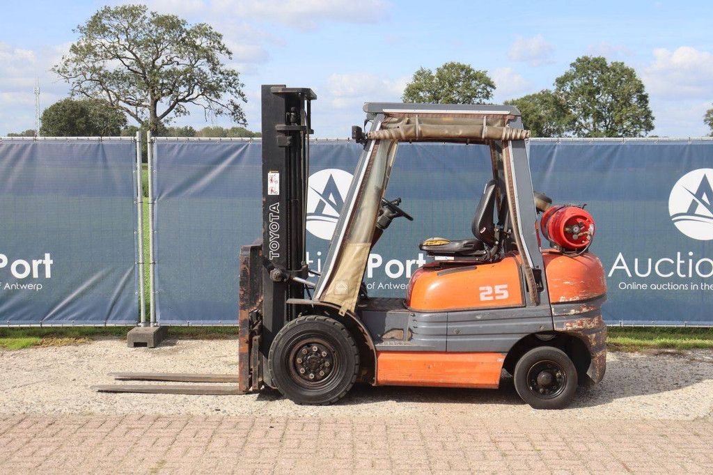 Forklift Toyota 42-6FGF25 LPG 2300kg 3.5m 1995