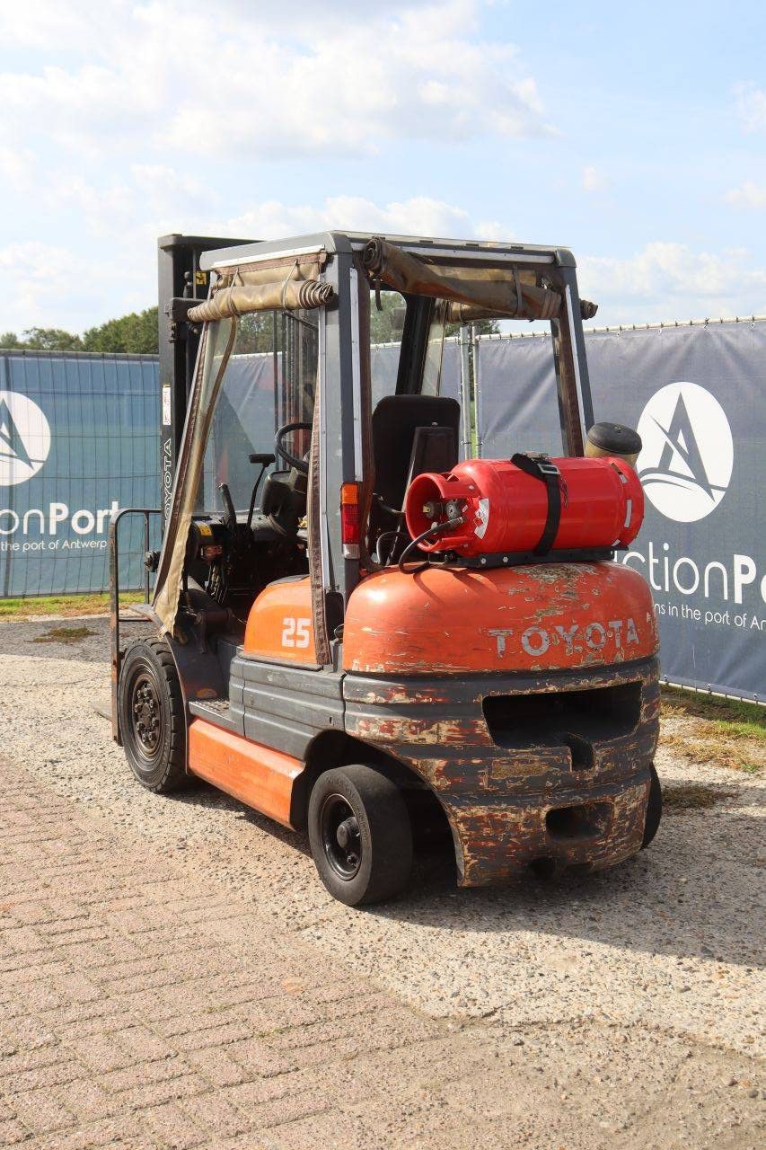 Forklift Toyota 42-6FGF25 LPG 2300kg 3.5m 1995