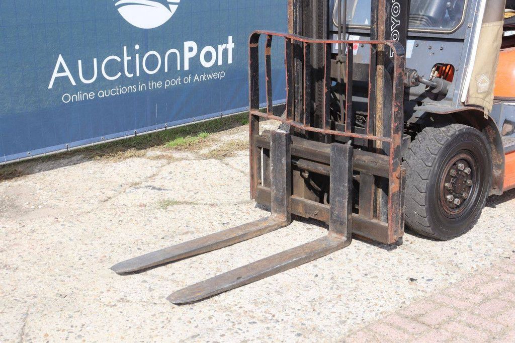 Forklift Toyota 42-6FGF25 LPG 2300kg 3.5m 1995