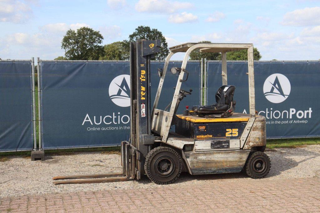 Komatsu FB25H-1E Elektro-Gabelstapler, 2500 kg, 3,0 m, Baujahr 1995
