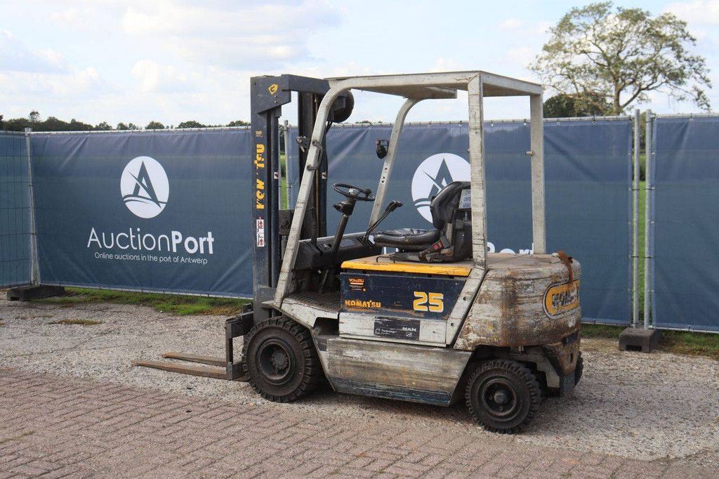 Komatsu FB25H-1E Elektro-Gabelstapler, 2500 kg, 3,0 m, Baujahr 1995