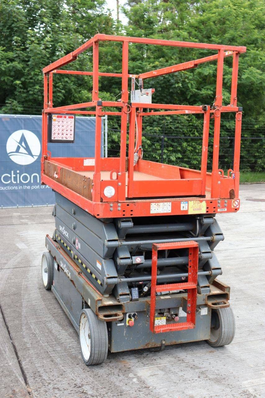 Skyjack SJ4632 Electric Scissor Lift 11.7m 2016