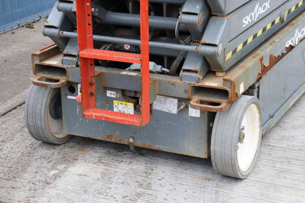 Skyjack SJ4632 Electric Scissor Lift 11.7m 2016