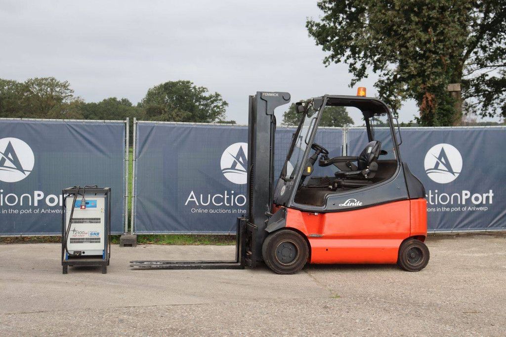 Linde E30-03/600 Elektrogabelstapler 3000kg 2011