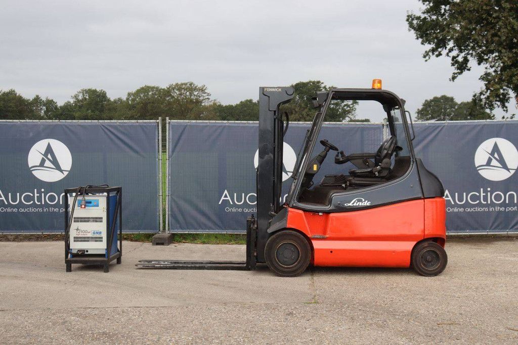 Linde E30-03/600 Elektrogabelstapler 3000kg 2011