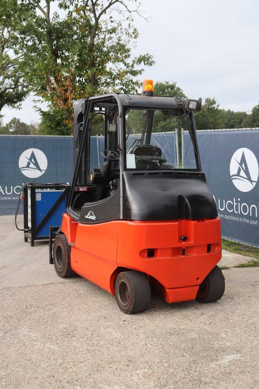 Linde E30-03/600 Elektrogabelstapler 3000kg 2011