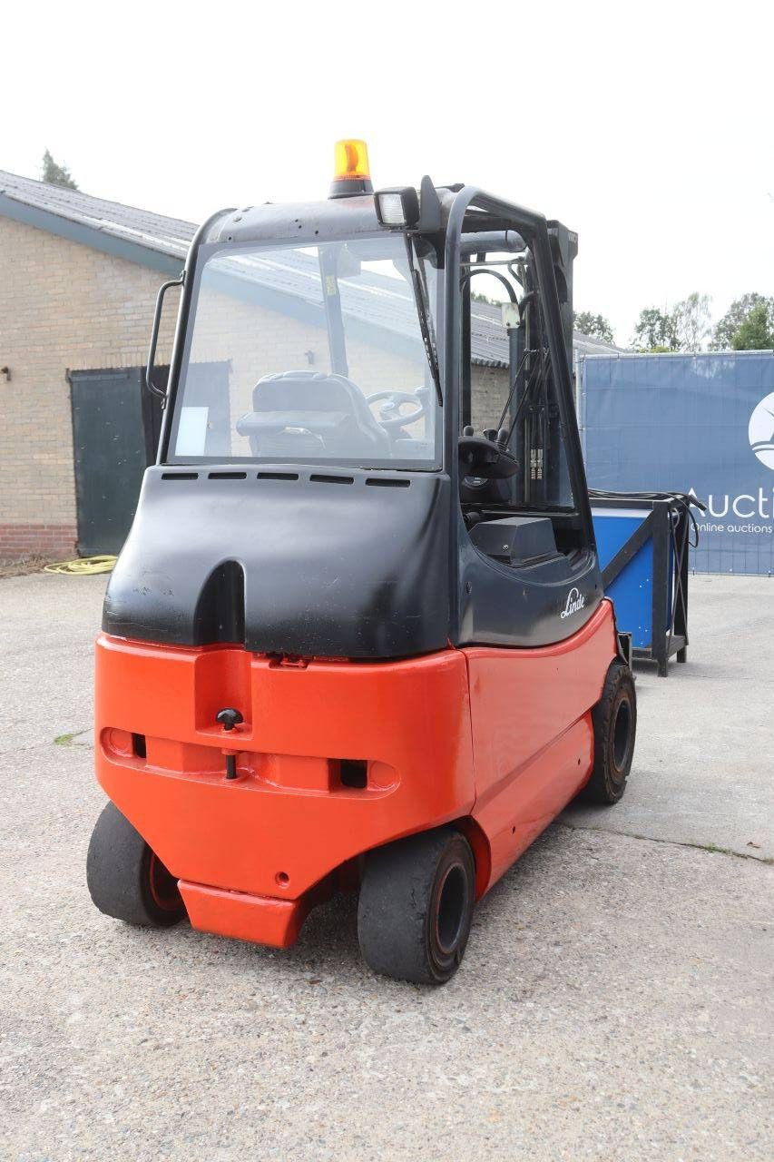 Linde E30-03/600 Elektrogabelstapler 3000kg 2011