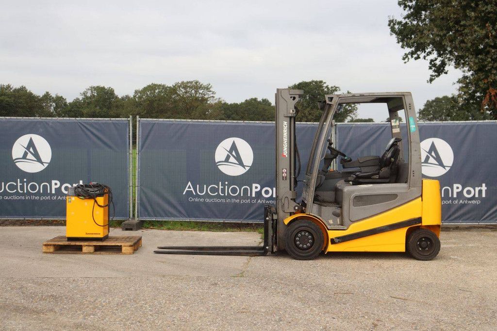 Gabelstapler Jungheinrich EFG 430k Elektro 3000kg 3,3m 2018