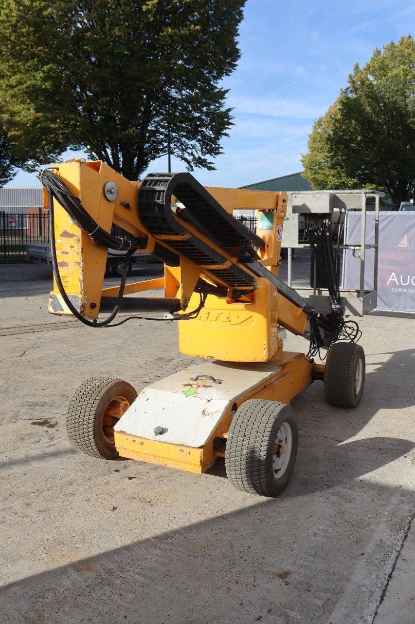Nifty HR12 NE Gelenkteleskoparbeitsbühne, elektrisch, 200 kg, 12 m, Baujahr 2012