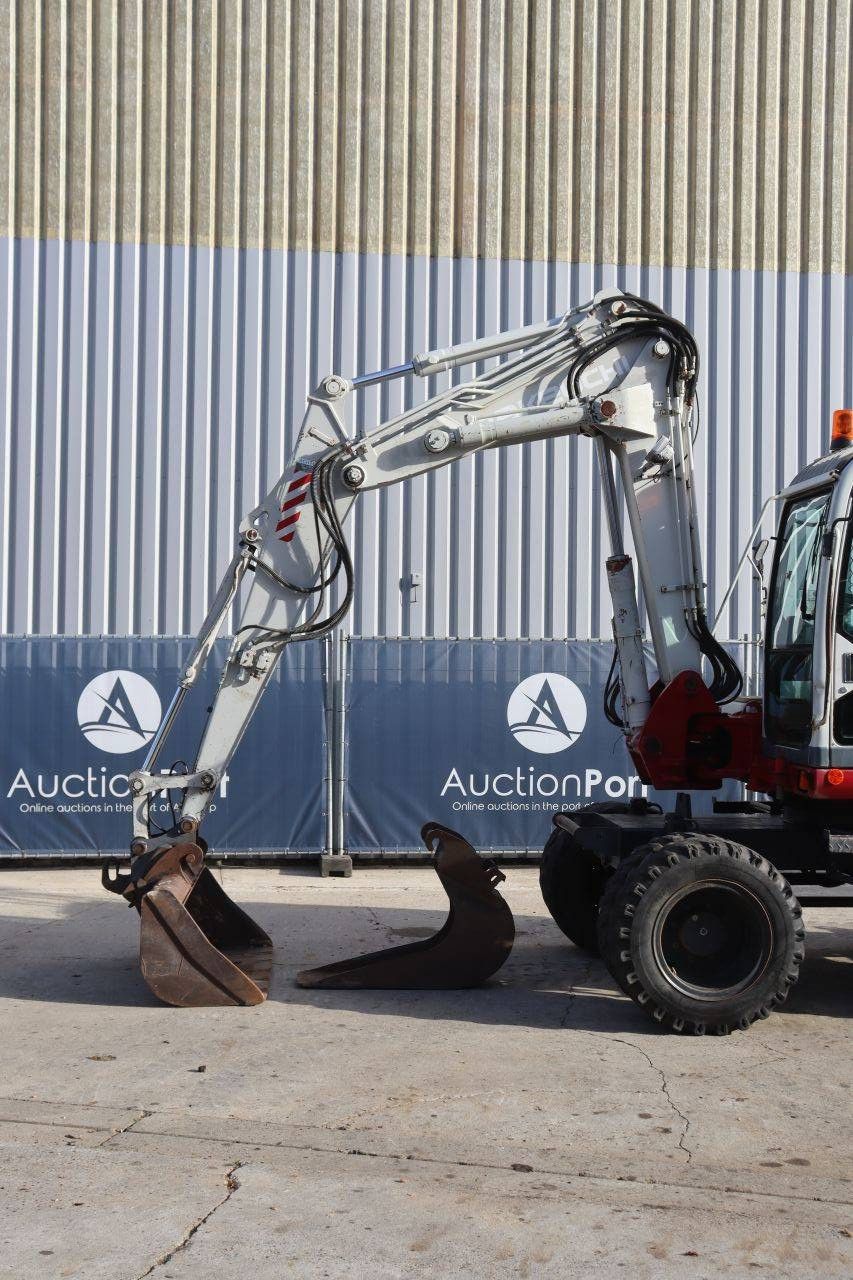Wheel excavator Takeuchi TB175W Diesel 49.3kW 2006