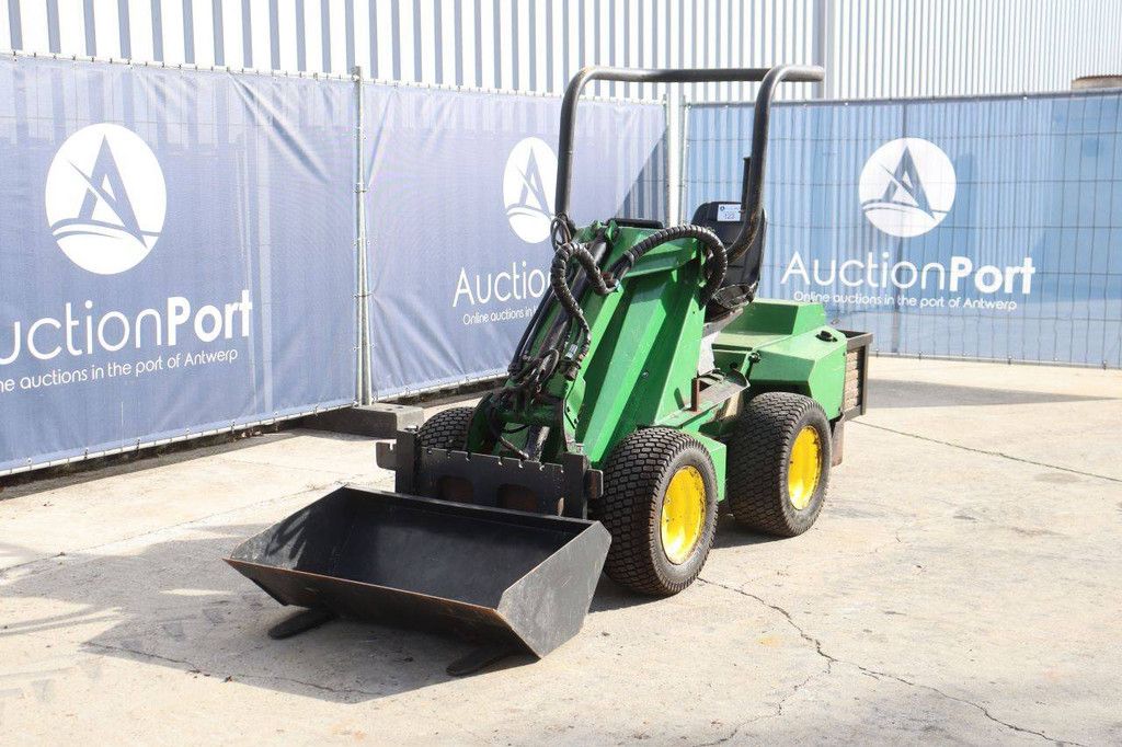 Articulated loader Avant Multi Diesel 14kW 2000