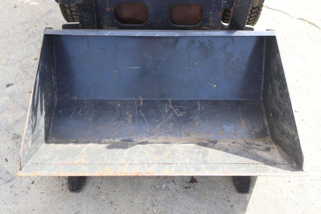 Articulated loader Avant Multi Diesel 14kW 2000